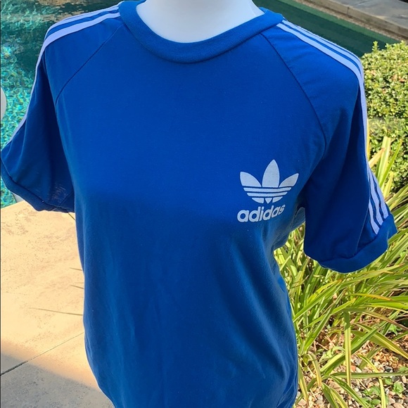 adidas Tops - 🏃‍♀️Adidas Classic Tee
